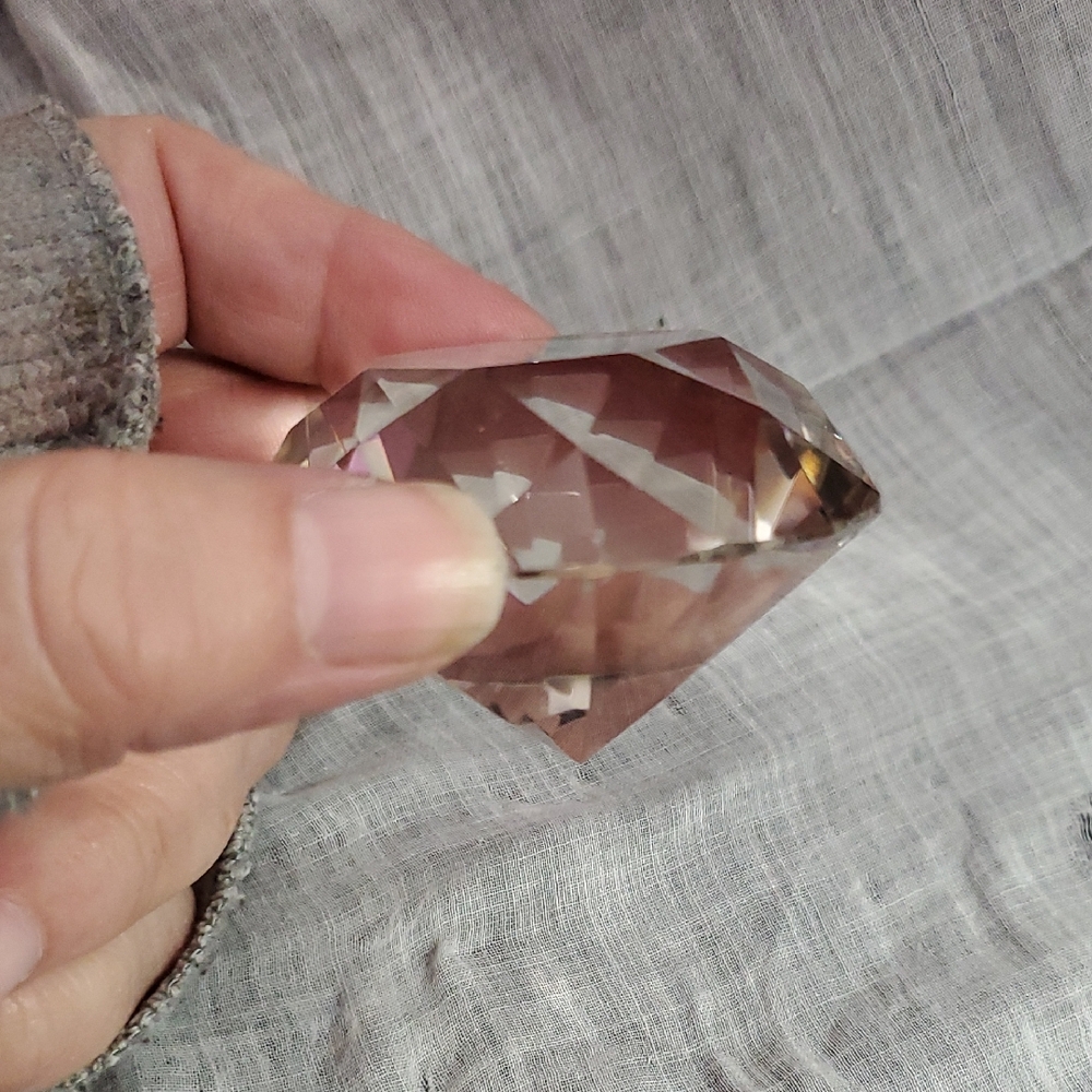 Faceted Crystal Gemstone Paperweight GS654